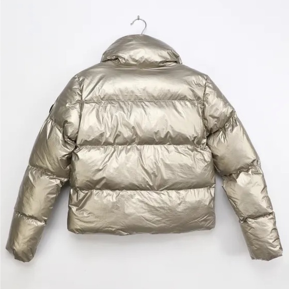 NWOT Noize Gold Metallic Quilted Cropped Puffer Jacket - Picture 2 of 16